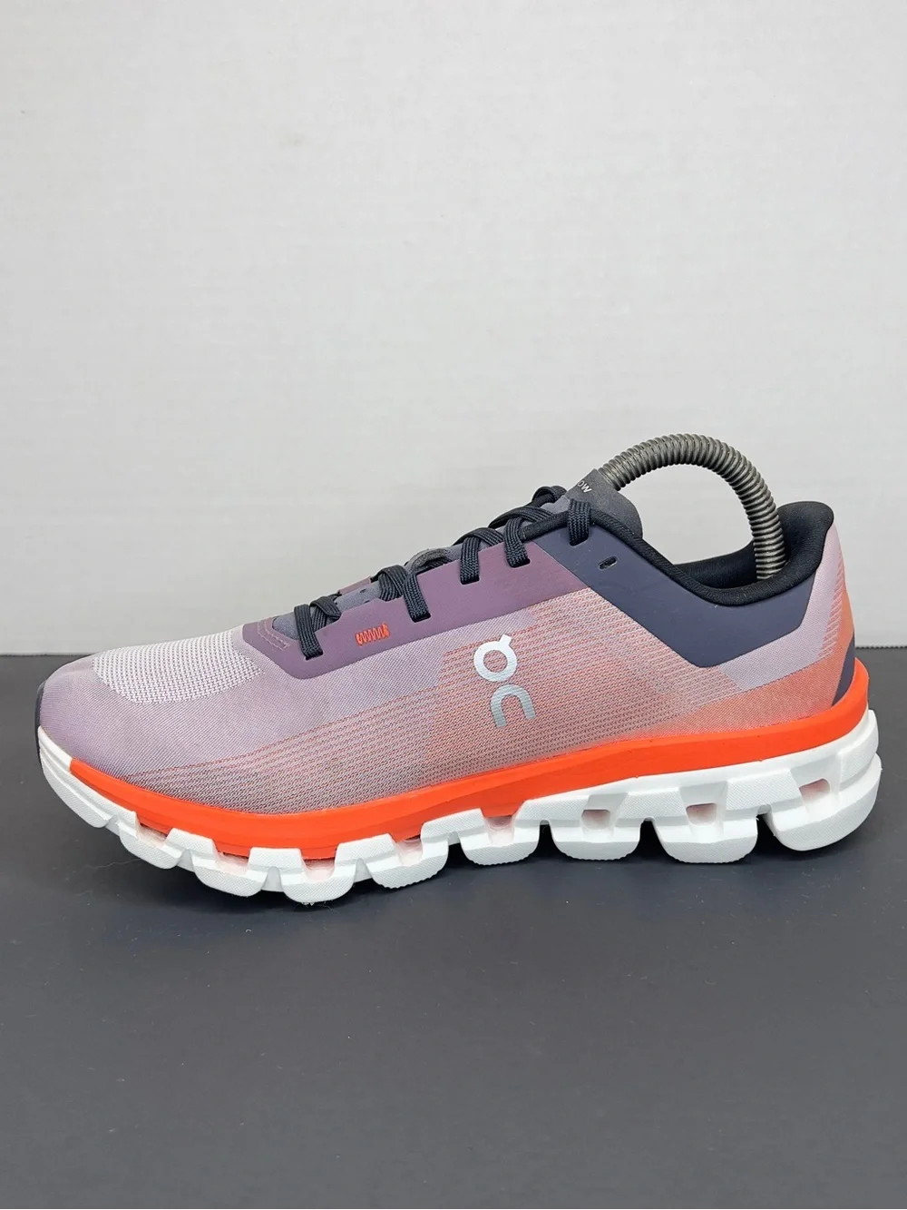 On Cloudflow 4 Women's Running Sz 8 in Quartz/Flame As New, Tried On Only No Box